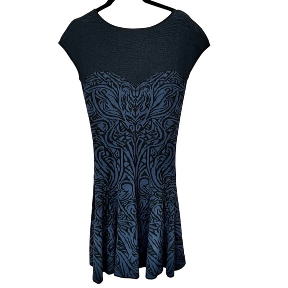 MAX STUDIO Round Neck Cap Sleeve Knit Dress Navy Blue and Black Size Sma… - Picture 6 of 11